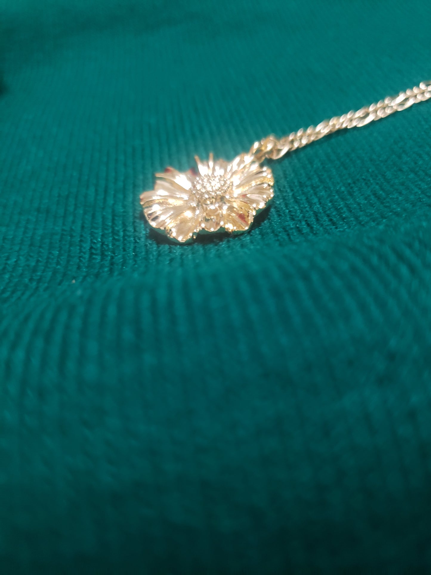 Golden Sunflower Pendant Necklace