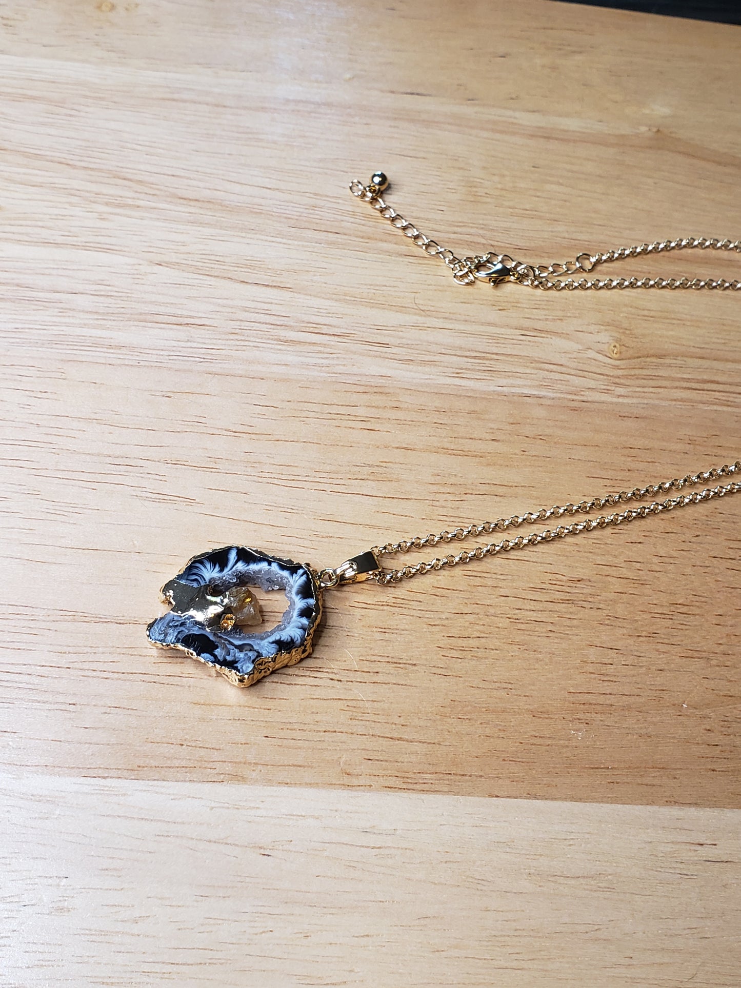 Agate Geode Slice Pendant Necklace