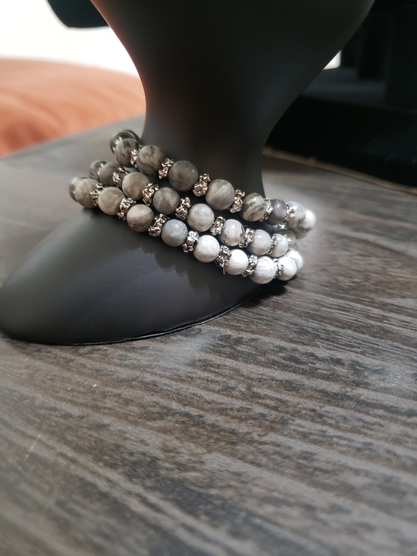 Gray & Silver Round Agate Bracelet