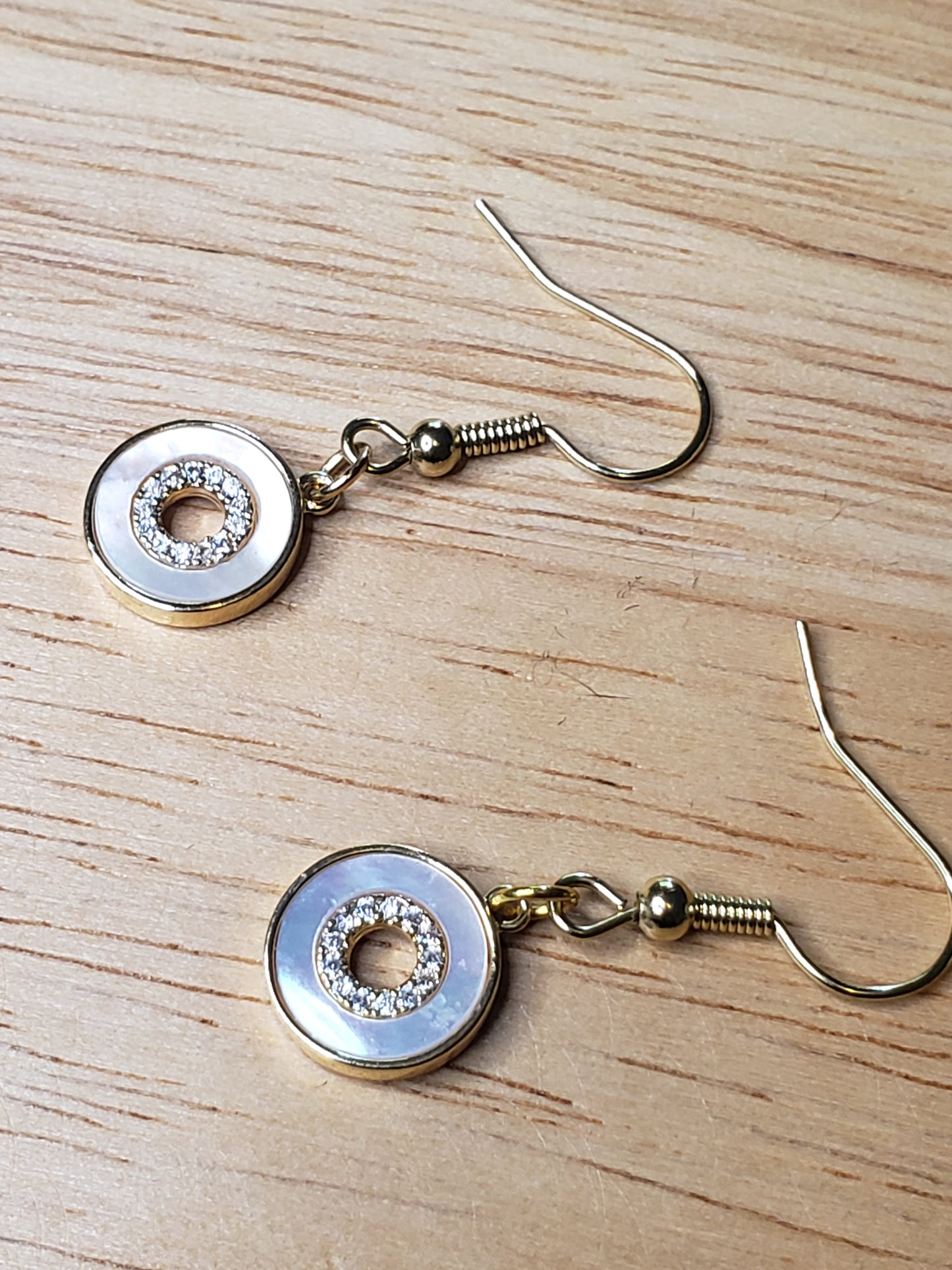 Cubic Zirconia Shell Pearl Gold Circle Charm Earrings