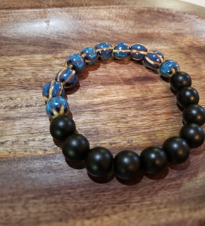 Blue and Black Contrast Beaded Bracelet