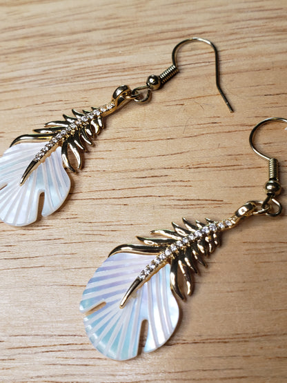 Shell Pearl Feather Earrings