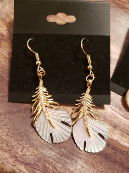 Shell Pearl Feather Earrings