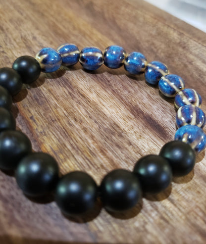 Blue and Black Contrast Beaded Bracelet