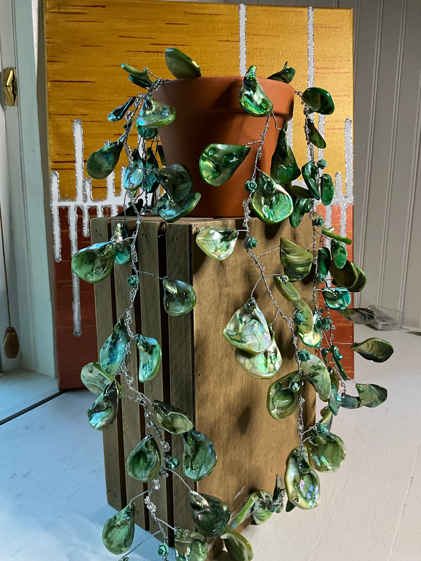 Beaded Plant- Green Auroaboralis Draping Leaf