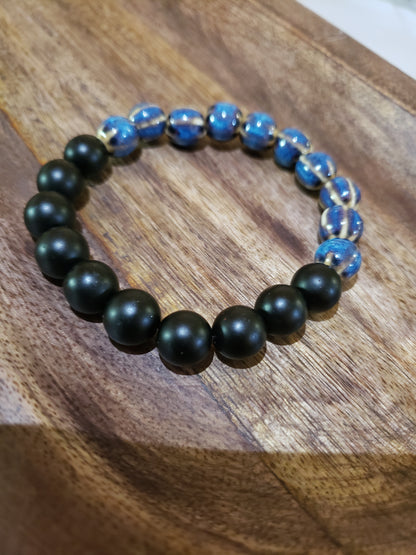 Blue and Black Contrast Beaded Bracelet